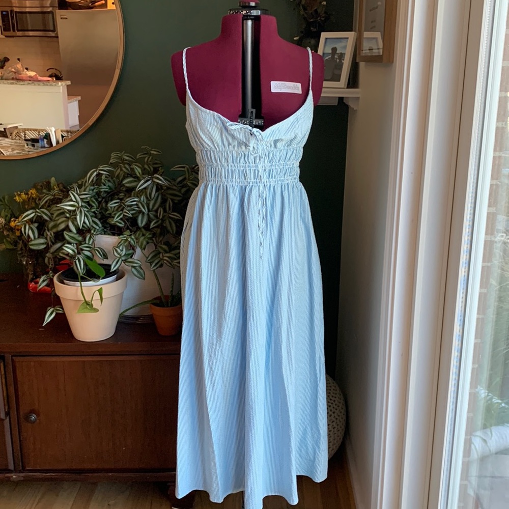 Midi sear sucker dress! New with tags!